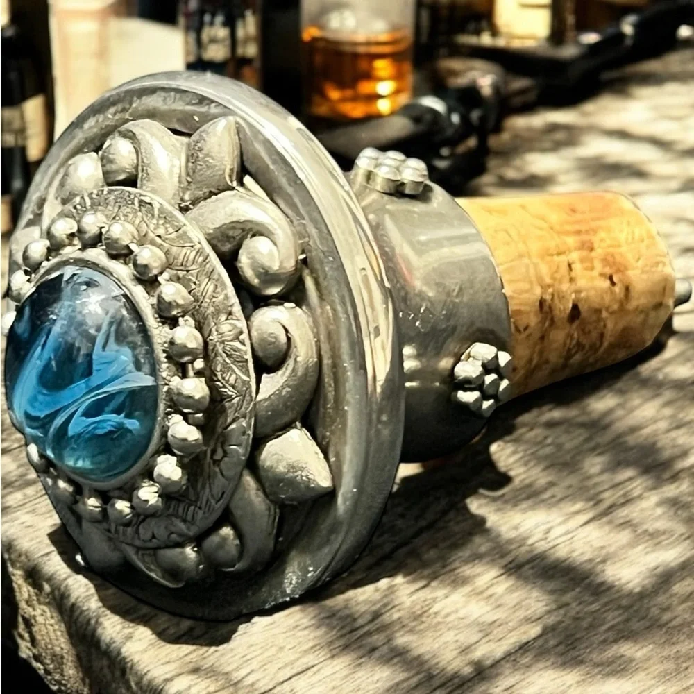 Silver and Blue Decorative Bottle Stopper  Vintage☑️